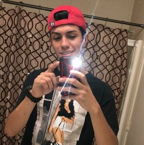 Meet your Posher, Fernando